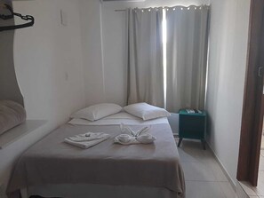 Minibar, cortinas blackout, sistema de insonorización y wifi gratis 