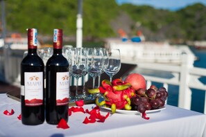 Alimentos y bebidas