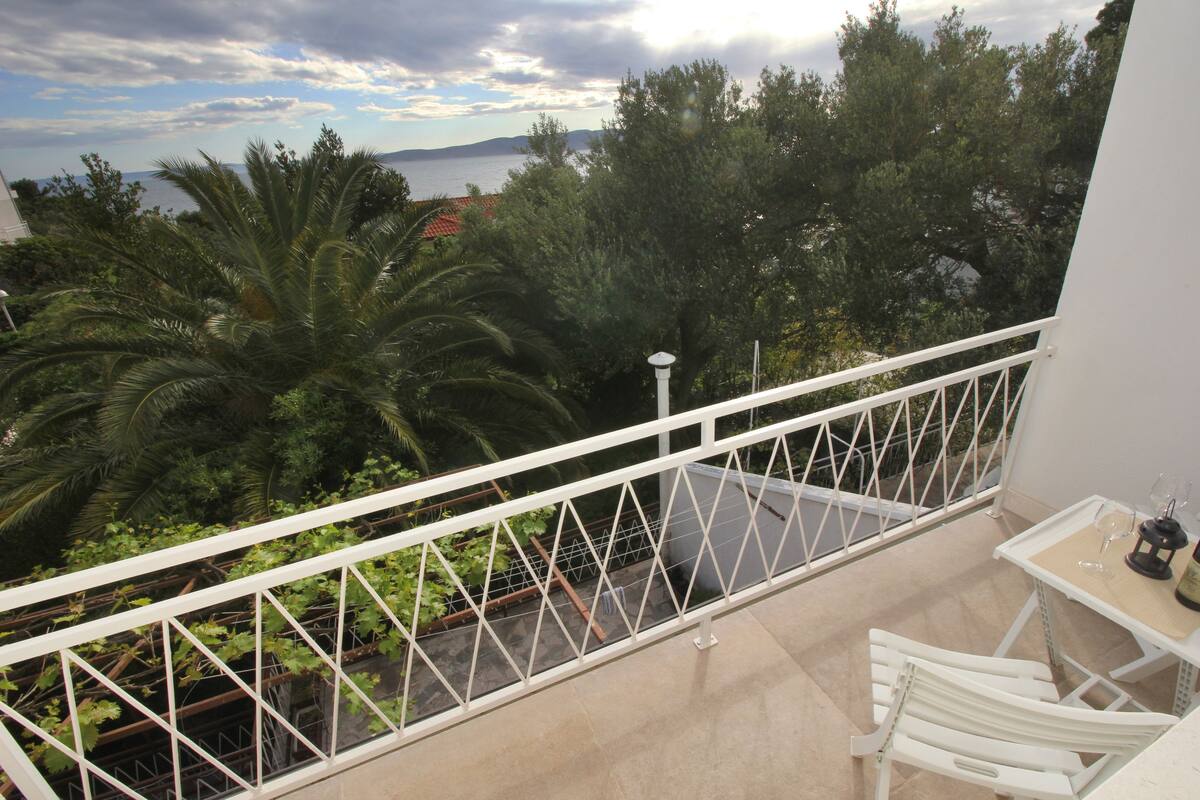 Apartment (Lila) | Free WiFi, bed sheets