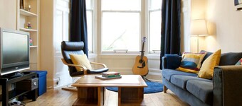 Beautiful Traditional 3 Bedroom Apartment in Edinburgh