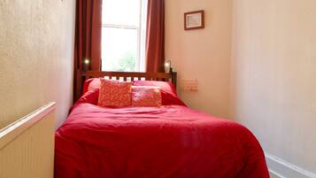 House (3 Bedrooms) | 3 bedrooms, premium bedding, laptop workspace, iron/ironing board