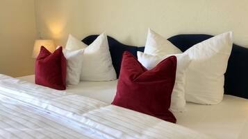 Komfort Doppelzimmer | Schreibtisch, Verdunkelungsvorhänge, schallisolierte Zimmer