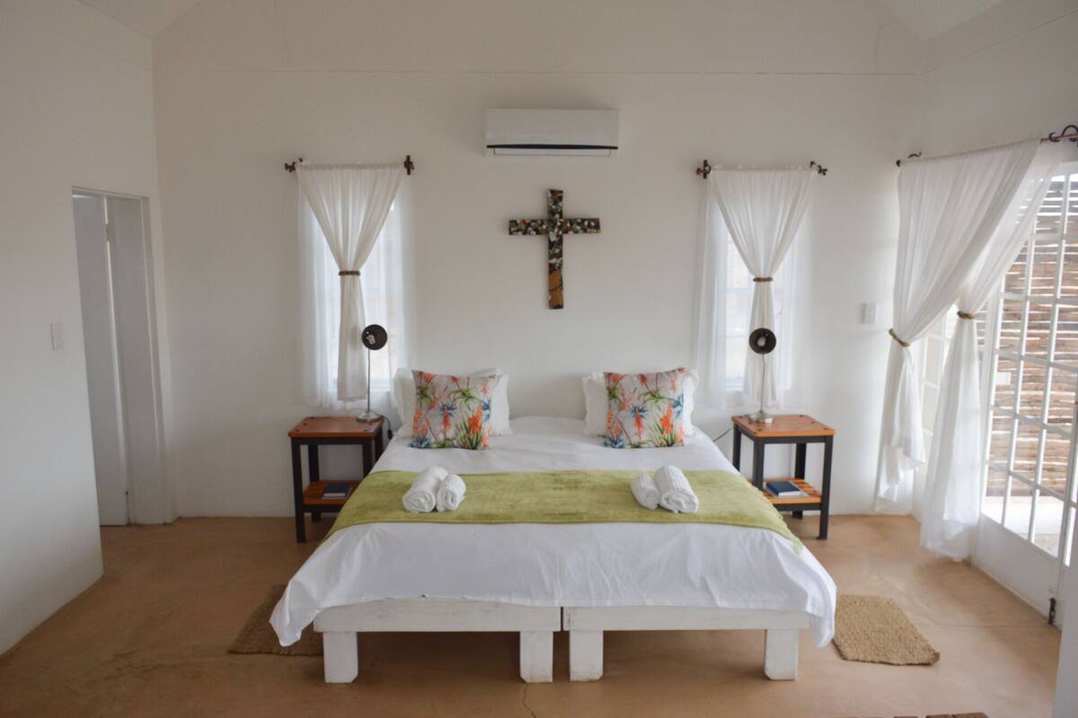 Comfort Double or Twin Room | Travel crib, WiFi (surcharge), bed sheets