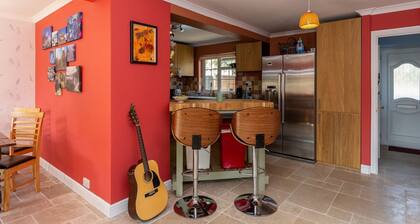 Spacious 3 Bedroom House With Garden in Bermondsey