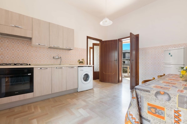Appartement Standard, 3 chambres | Cuisine privée | Grand réfrigérateur, four, plaque de cuisson