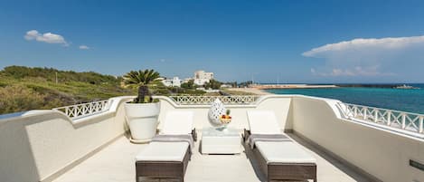 Sun deck