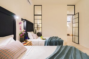 Luxury Villa, 5 Bedrooms