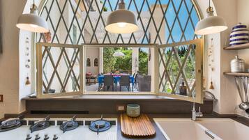 Luxury Villa, 5 Bedrooms | Private kitchen | Full-size fridge, microwave, oven, stovetop