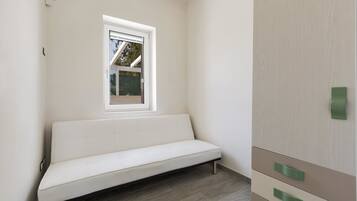 Comfort Villa, 3 Bedrooms | 6 bedrooms, iron/ironing board, free WiFi