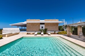 Villa, 4 Schlafzimmer, Meerseite | Terrasse/Patio