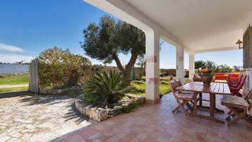 Standard-talo, 2 makuuhuonetta | Terassi/patio