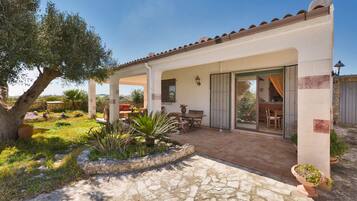 Standard House, 2 Bedrooms | Terrace/patio