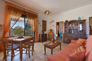 Maison Standard, 2 chambres | Salle de séjour