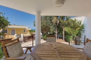 Standard House, 4 Bedrooms | Terrace/patio