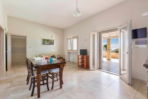 Casa Confort, 2 habitaciones | Servicio a la habitación