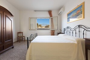 3 عدّة غرف نوم ومكواة/لوح كي