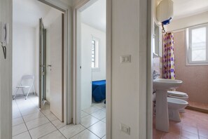 Comfort House, 2 Bedrooms | Bathroom