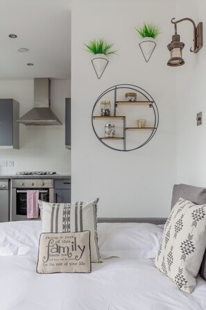 Appartement (2 Bedrooms) | Cuisine privée | Réfrigérateur, micro-ondes, four, plaque de cuisson
