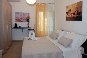 Premium bedding, individually decorated, desk, soundproofing - La Corte Di Ibla (Ragusa)