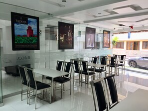 ロビー応接スペース