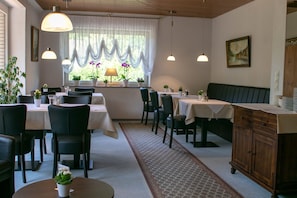 Restaurant - Haus am Wasserfall (Detmold)