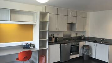 Apartemen, 5 kamar tidur | Dapur pribadi | Lemari es besar, microwave, oven, dan kompor