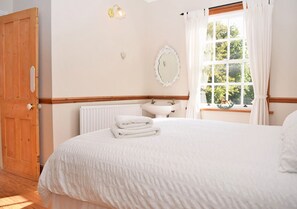House, 4 Bedrooms, Non Smoking