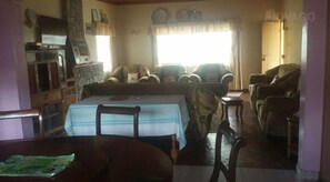 Interior - Apas Splendid Homestay (Nyeri)