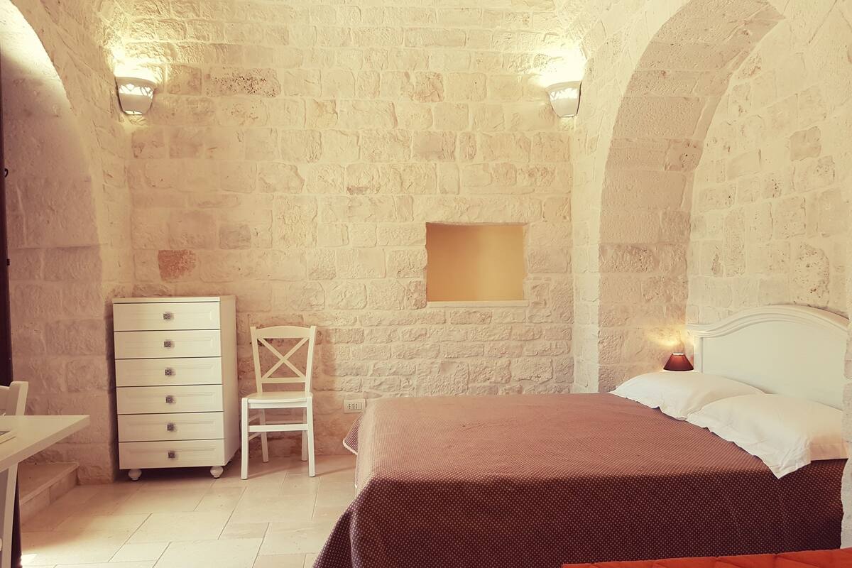 Deluxe Double Room, Private Bathroom (Trullo) | Down comforters, WiFi (free), bed sheets