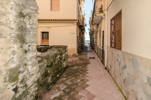 Front of property - Residence Le Tartarughe (Letojanni)