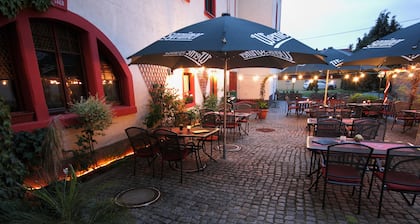Pension Gasthof und Hotel Roter Hirsch