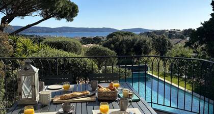Villa Les Bruyeres mit Meerblick, beheizter Pool für 12 Personen