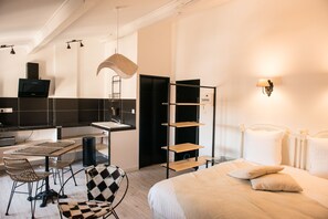 Studio Suite (4) | Living area