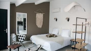 Ropa de cama de alta calidad y camas con pillow-top