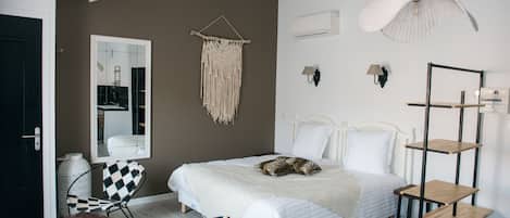 Studiosuite (5) | Hochwertige Bettwaren, Pillowtop-Betten, individuell dekoriert