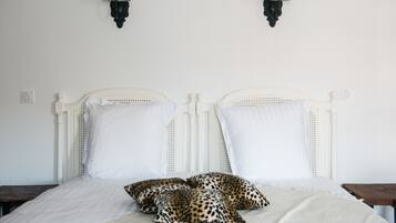 Ropa de cama de alta calidad y camas con pillow-top