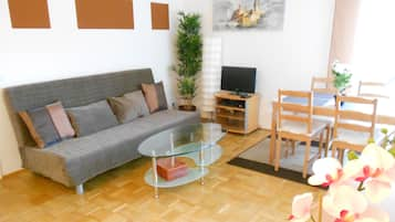 Studio, 1 Doppelbett und Schlafsofa, Balkon (incl. EUR 25 cleaning fee) | Wohnbereich