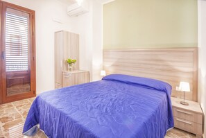 Deluxe Double Room Single Use, Balcony | 1 bedroom, Egyptian cotton sheets, hypo-allergenic bedding, desk - B&B La Torre (Castellammare del Golfo)