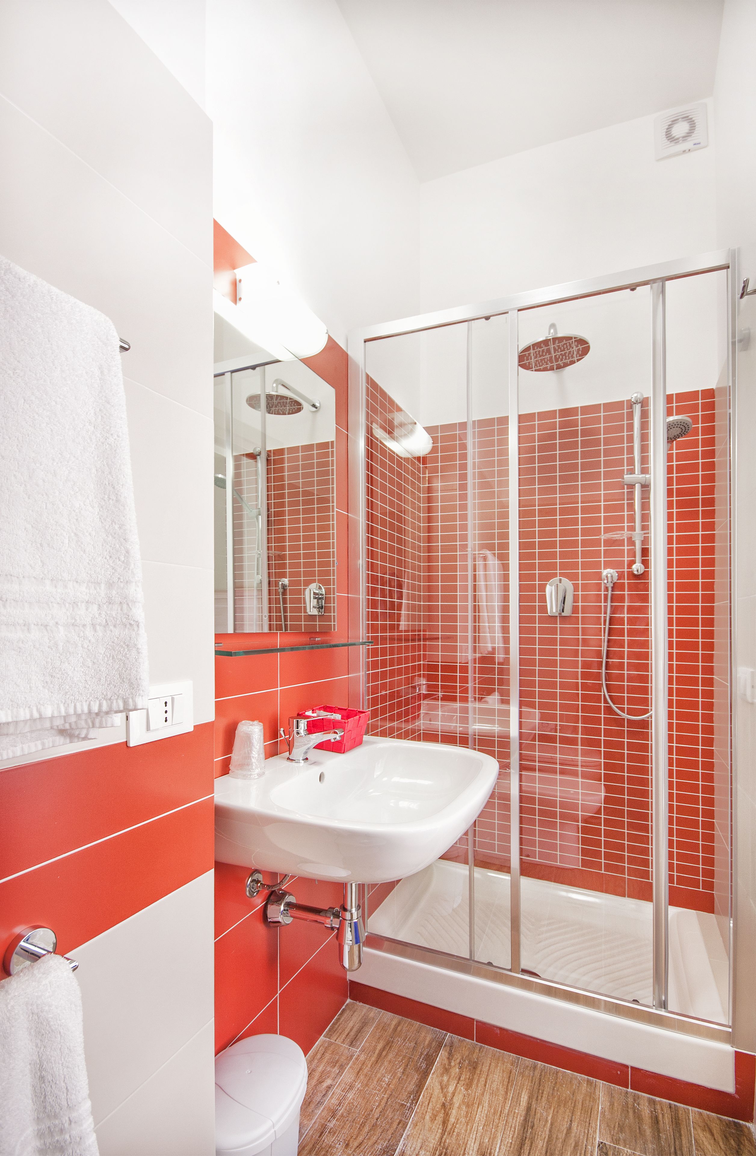 Deluxe Double Room Single Use, Balcony | Bathroom | Shower, rainfall showerhead, free toiletries, hair dryer