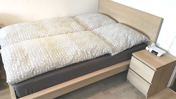 Newstyle | Iron/ironing board, free WiFi, bed sheets