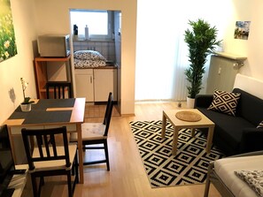 Gardenview | 起居區 | 32-吋平面電視、有線頻道、電視
