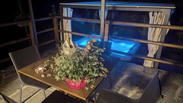 Premium Triple Room, Hot Tub, River View (Chambre Eté )