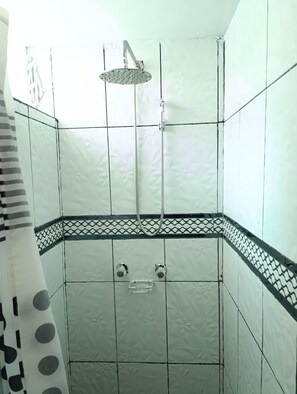 Shower, free toiletries, hair dryer, towels - Apartment Samana House (Cusco)