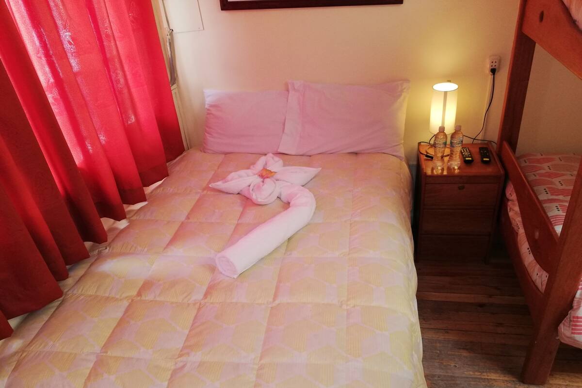 In-room safe, free WiFi, bed sheets