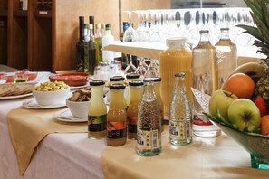 Se sirven desayunos, almuerzos y cenas