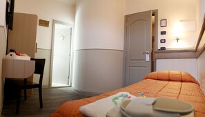 Single Room | Minibar, free cribs/infant beds, free WiFi
