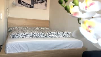 Basic Studio | Iron/ironing board, free WiFi, bed sheets