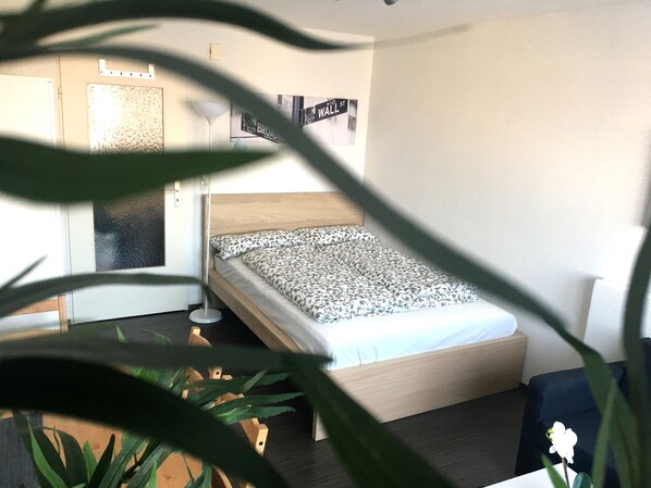 Basic Studio | Iron/ironing board, free WiFi, bed sheets - Business Apartment (Regensburg)