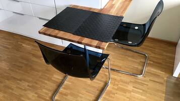 32-inch flat-screen TV with cable channels, TV