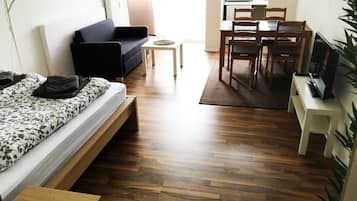 Basic Studio | Living area